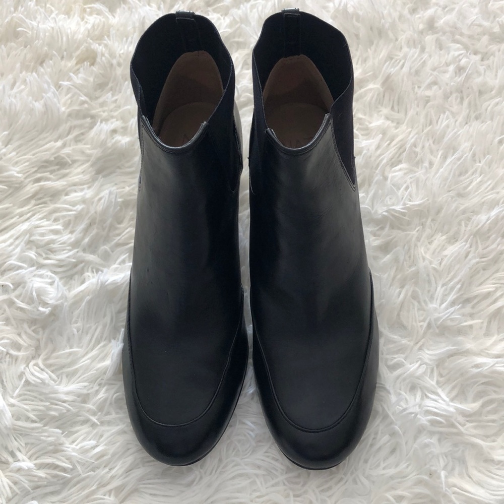 ALIZ shoe. Black Leather. High heels.